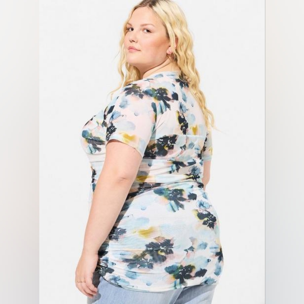 🆕 Torrid Stretch Mesh Ruched Top (Torrid 1) - Picture 3 of 11